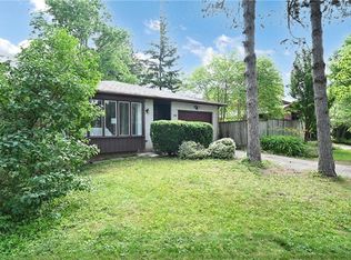 116 Keats Way Pl, Waterloo, ON N2L5H3