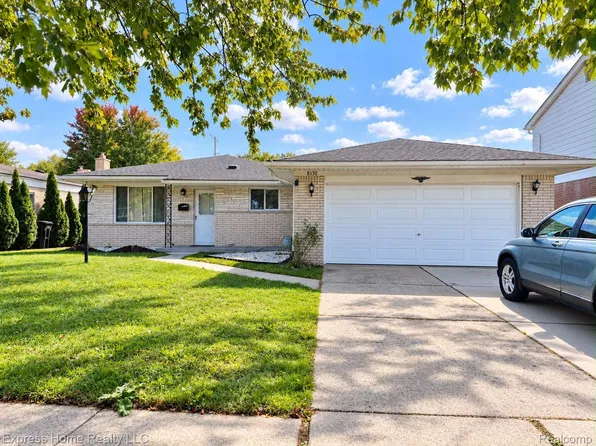 8330 Sunburst St, Center Line, MI 48015