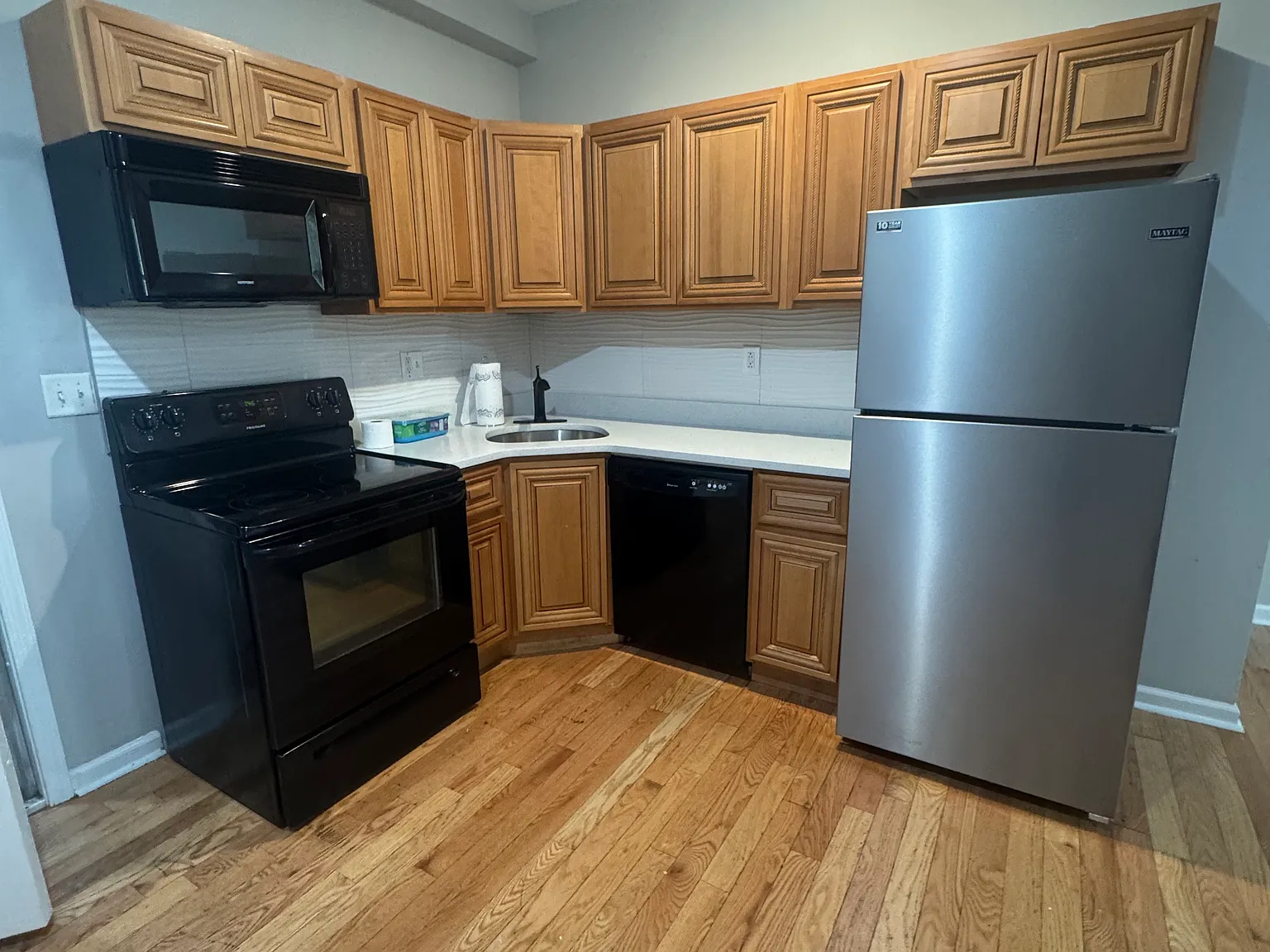 1 bed, 1600 sqft, $650 — Photo 2