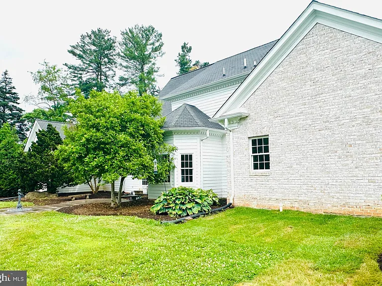 6504 Sand Trap Dr — Photo 5