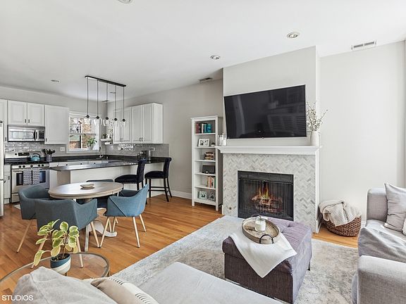5th image of 4718 N Kenmore Ave #1-N