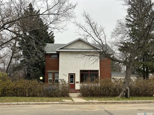 1134 1st Street, Estevan, SK S4A 0G9