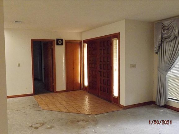 4th image of 34449 Whispering Oaks Blvd