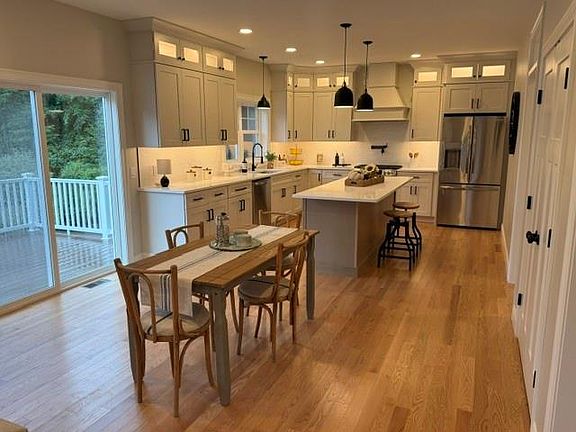 2nd image of 25 Dawsons Cir