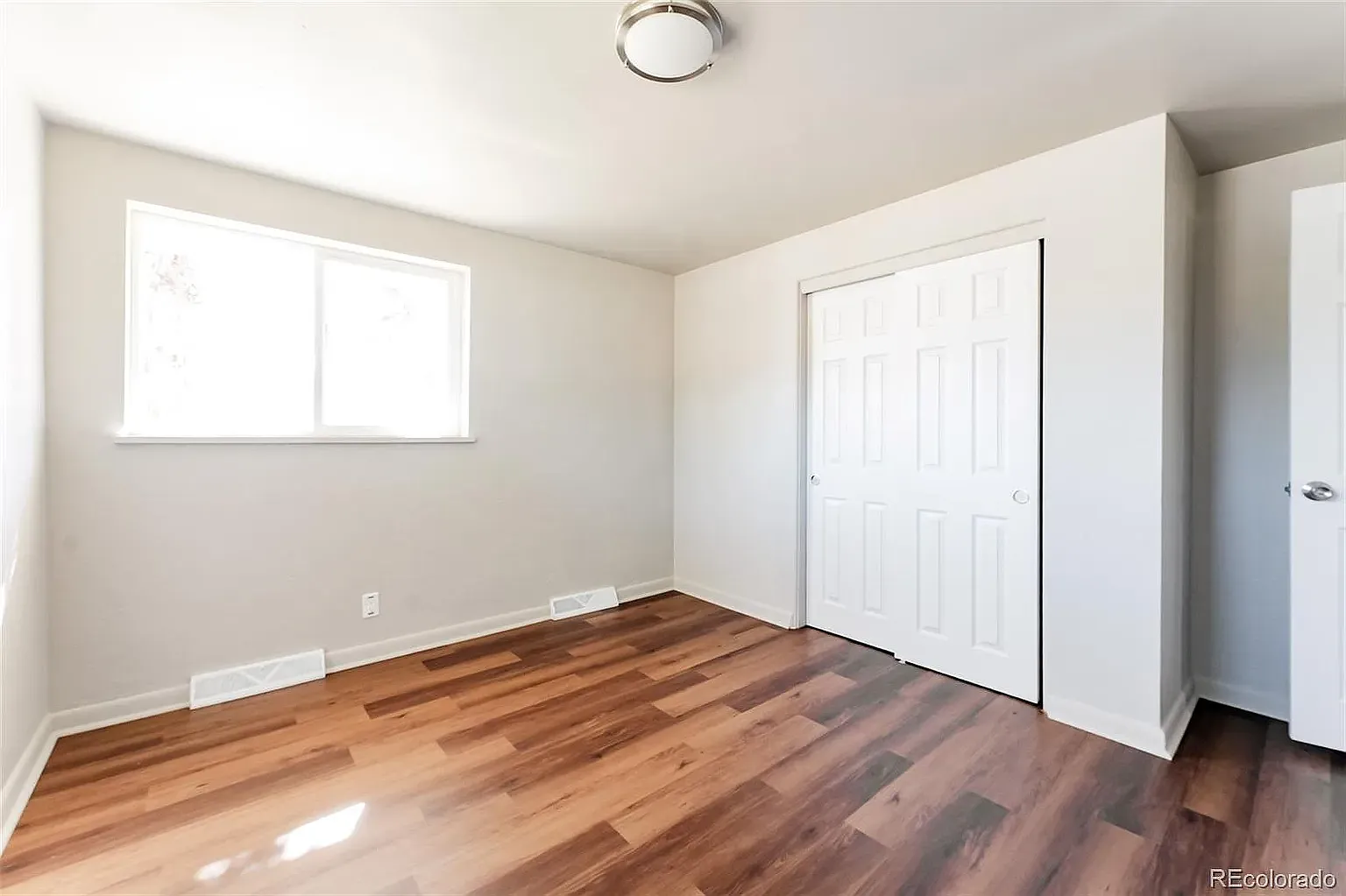 2 bed, 900 sqft, $1,800 — Photo 4