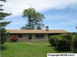 5728 Fry Gap Rd, Guntersville, AL 35976