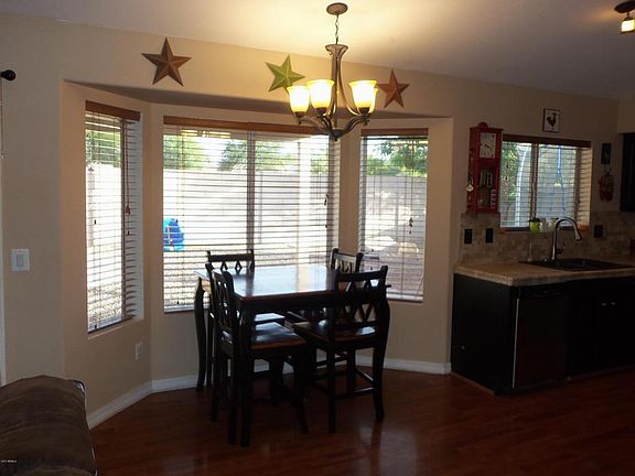4th image of 921 S Canal Dr