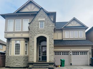 125 Don Minaker Dr #125, Brampton, ON L6P 2W1