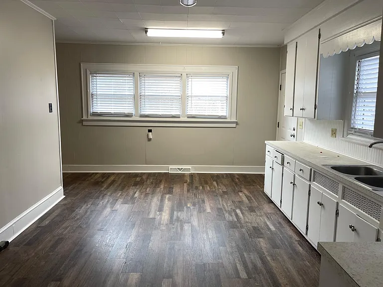2417 Statesville Blvd — Photo 6