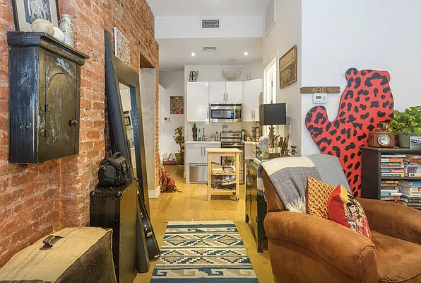 Rented by REAL New York | media 34