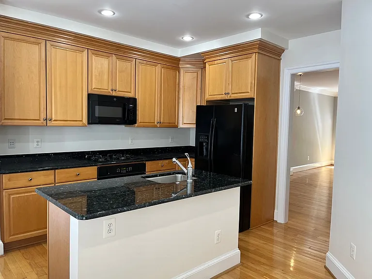 711 Carpenter Rd — Photo 8