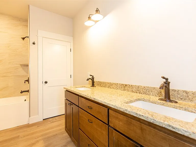 1211 W Summit St #A — Photo 19