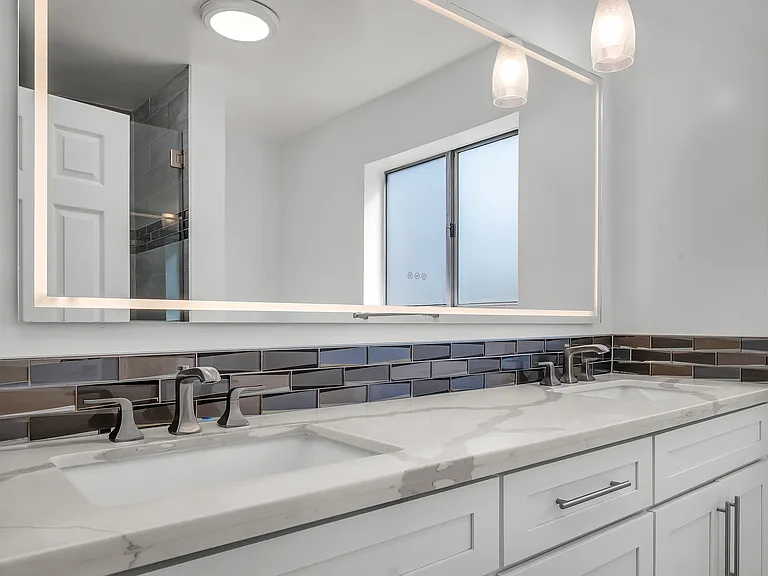 1432 Saltair Ave — Photo 39