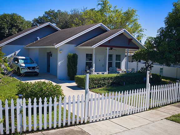 3rd image of 2308 Fairway Drive