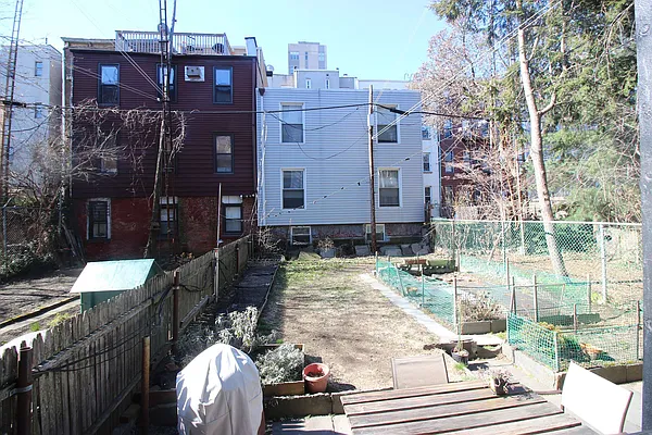 Rented by EXR | media 40