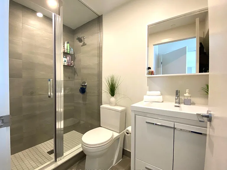 212 King William St #903 — Photo 12