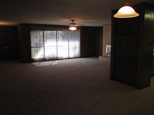 4th image of 308 Hollyhill Ln