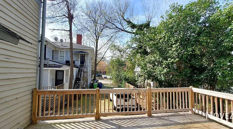 209 E Peace St #C — Photo 11