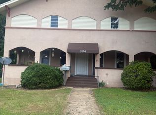 304 3rd St #1, Tuscumbia, AL 35674