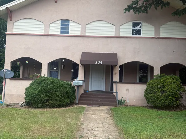 304 3rd St, Tuscumbia, AL