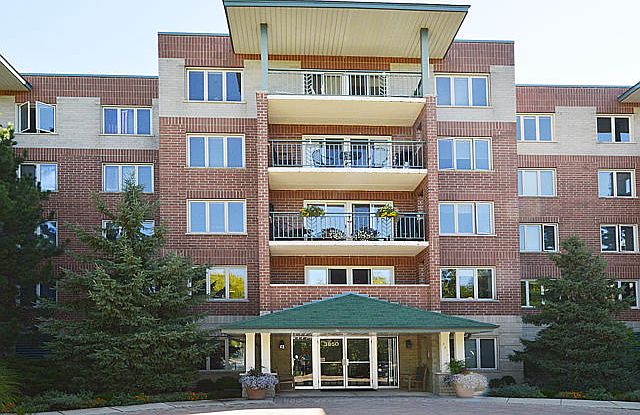 1st image of 3850 W Bryn Mawr Ave APT 305