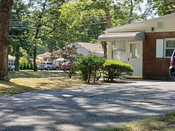 4 Cedar St #A, Toms River, NJ 08757