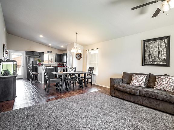 2nd image of 3717 Loma Jacinto Dr