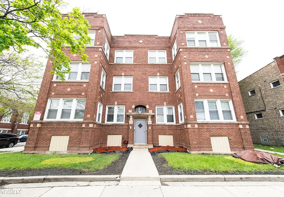 7956 S Aberdeen St Apartments Chicago Exterior_01