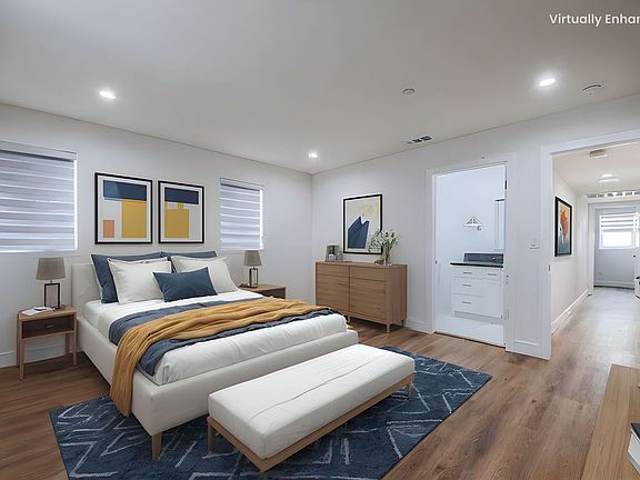 3rd image of 1139 N Bronson Ave #1137