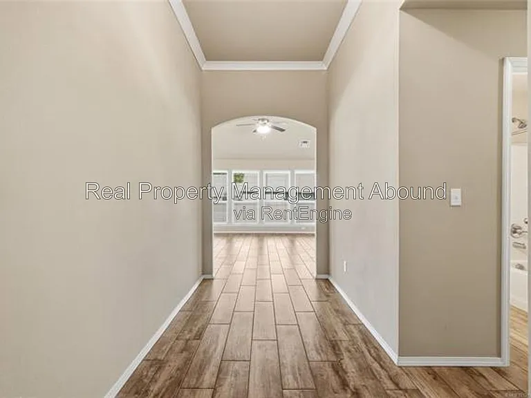 3706 S 13th Pl — Photo 4