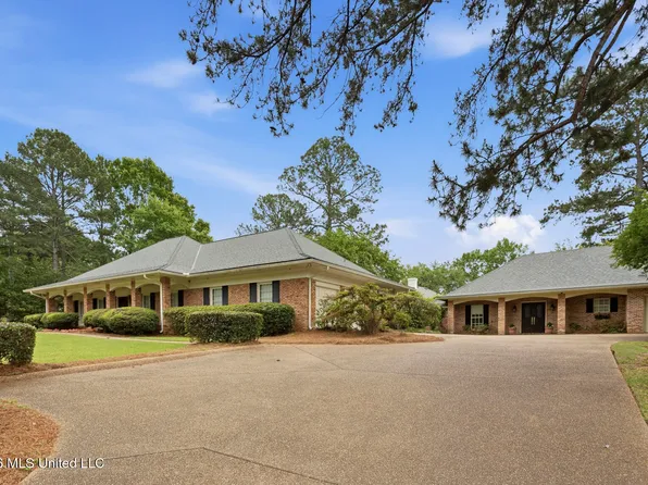 235 Brae Burn Dr, Jackson, MS 39211