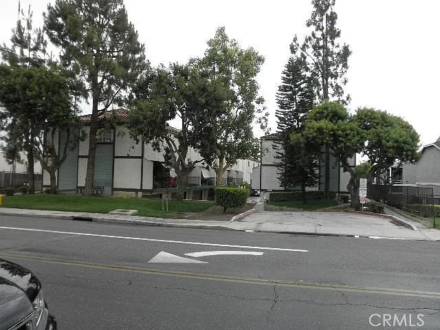 5195 Walnut St #4 — Photo 15