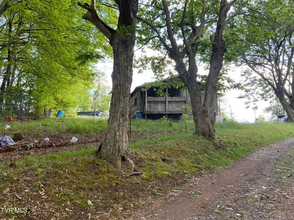 14705 Fairview Rd, Saint Paul, VA 24283
