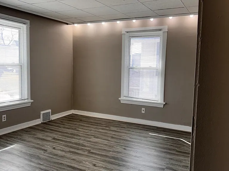 2212 F St #2 — Photo 12