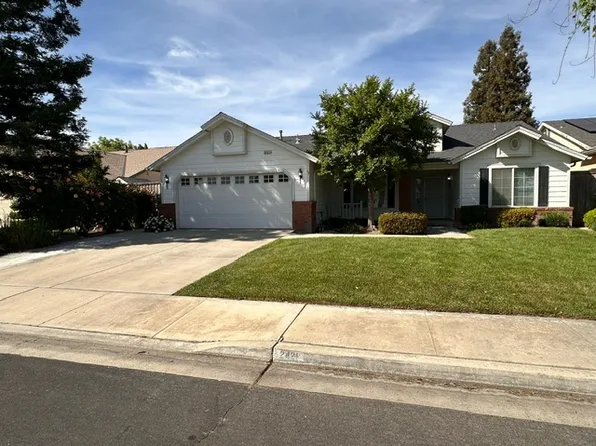 2421 Silverbrooke St, Kingsburg, CA 93631