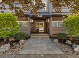 4320 S Corbett Ave APT 108, Portland, OR 97239