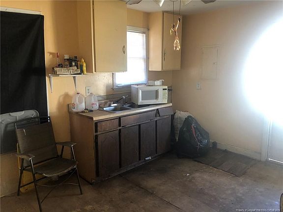 3rd image of 120 S Carolina Ave