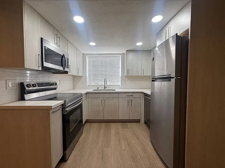 2201 Sun Ave #B — Photo 24
