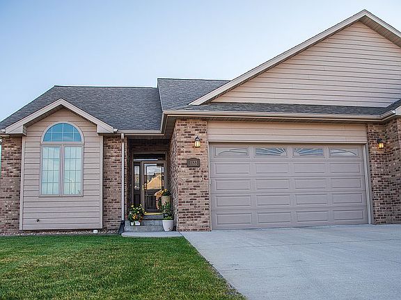2nd image of 1122 Sandstone Dr