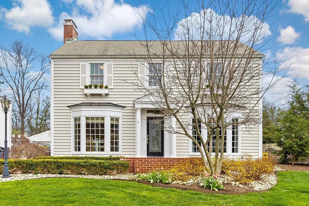 2538 Berwyn Rd photo 1