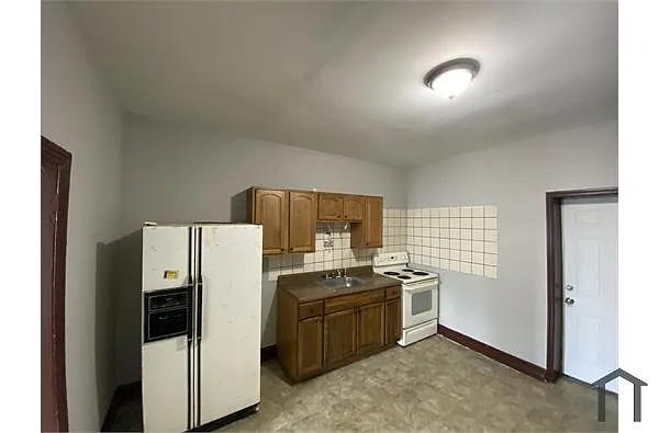 Building Photo - 2424 N 29th St #1
