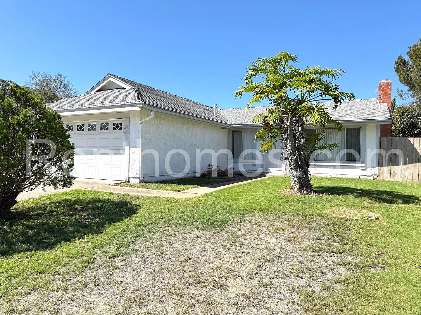 Mira Mesa, 10906 Barbados Way - LVP Flooring, Granite Counters, Great Central MM Location! — Photo 2