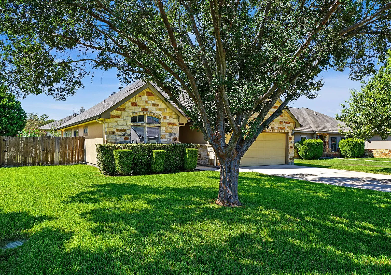 Beautiful 3-Bedroom Home in Selma, TX - Realtor Commission: $500 — Photo 3