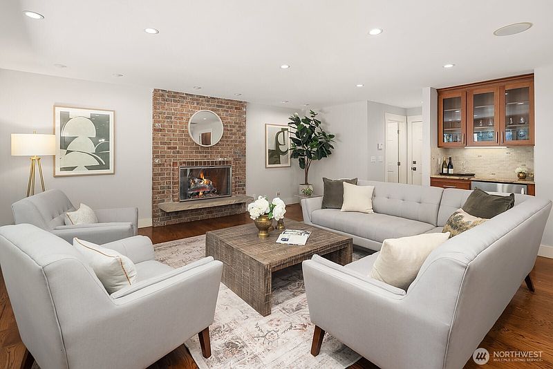 4th image of 8534 SE 79th Place
