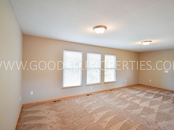5th image of 15323 Townsend Ave