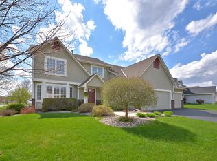 2054 Saint Francis Ave, Shakopee, MN 55379