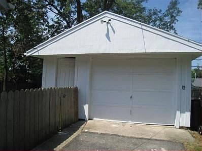 2nd image of 2929 Cunnington Ln