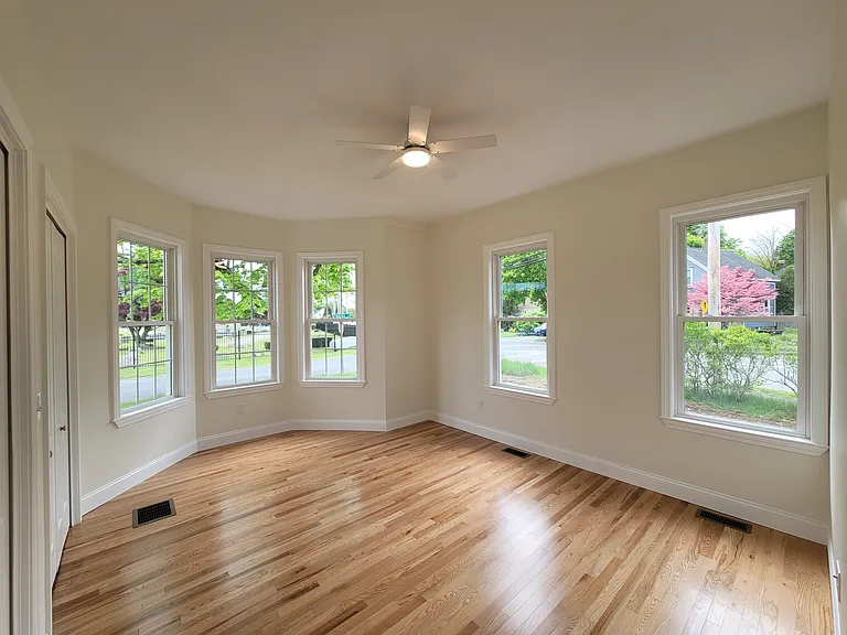 Bedroom 1 (Primary)