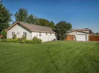 195504 E Bowles Rd, Kennewick, WA 99337