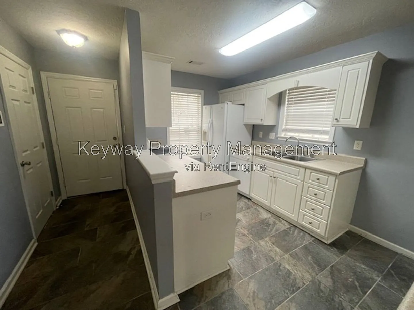 2 bed, 2.0 bath, 1092 sqft, $1,280 — Photo 2